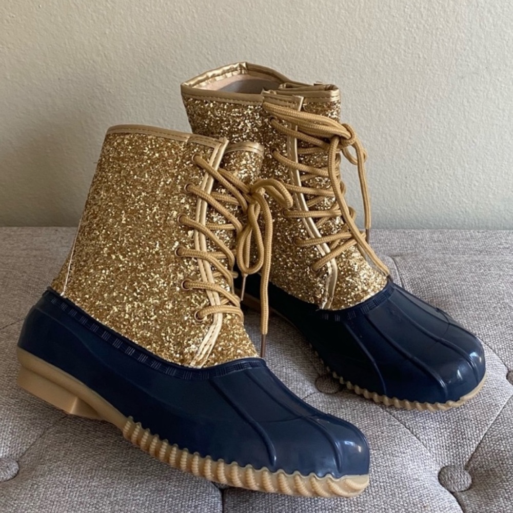Nordstrom Sugar Skipper Lace Up Women’s Duck Boots✨